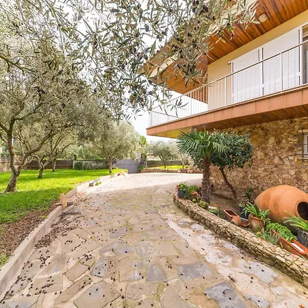 Villa Family-friendly In Costa Brava *